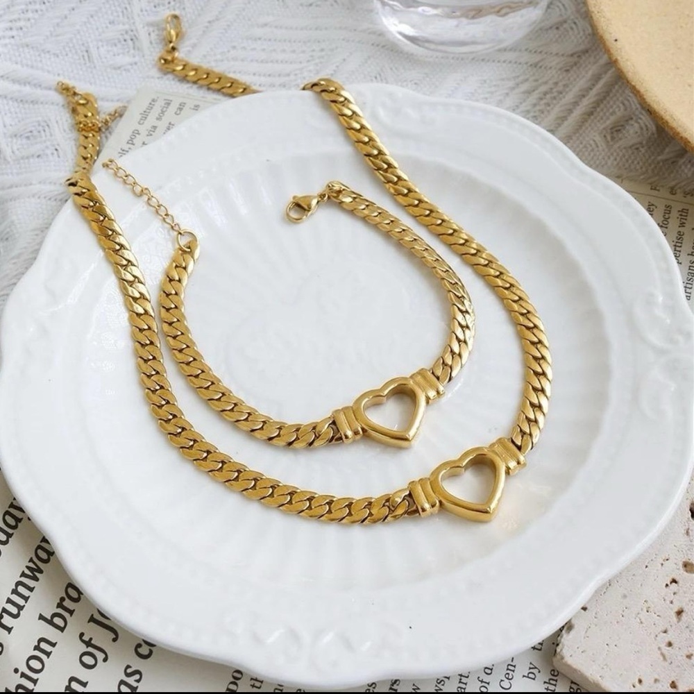 Heart link necklace ,18k gold plated heart necklace - Picture 4 of 5